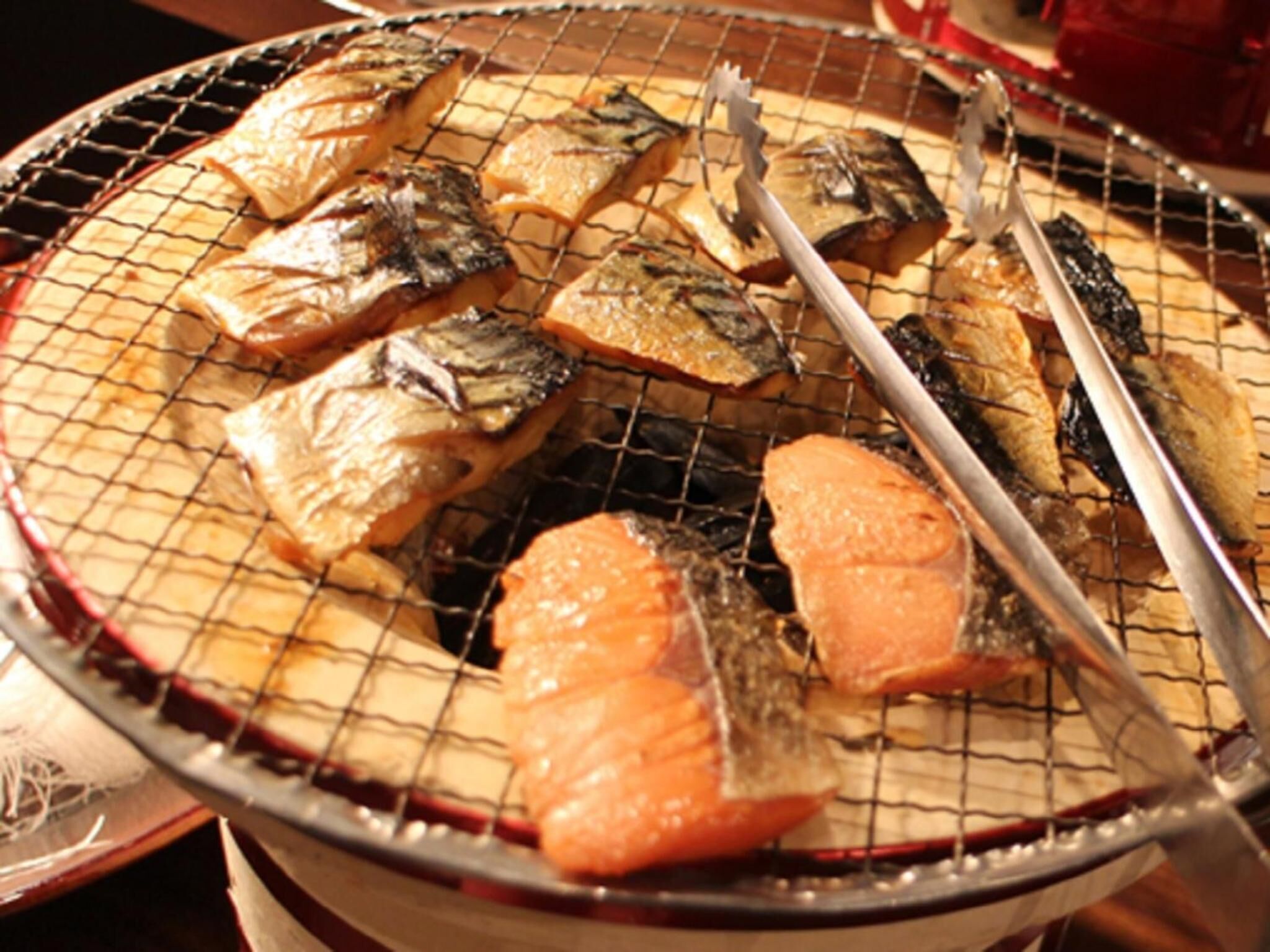 2 restaurants, lunch, dinner served; japanese cuisine