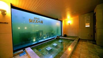 Body treatments, facials, reflexology, 1 treatment room, massages