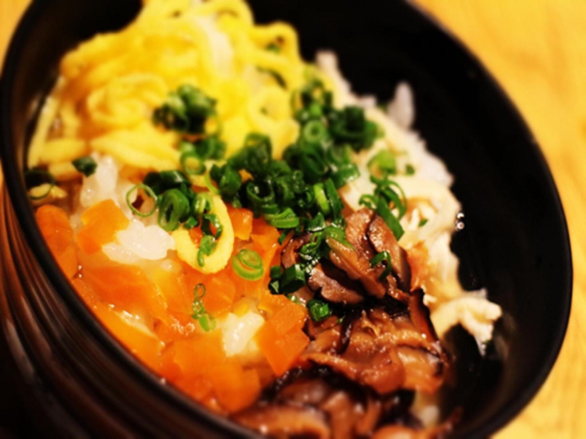 2 restaurants, lunch, dinner served; japanese cuisine