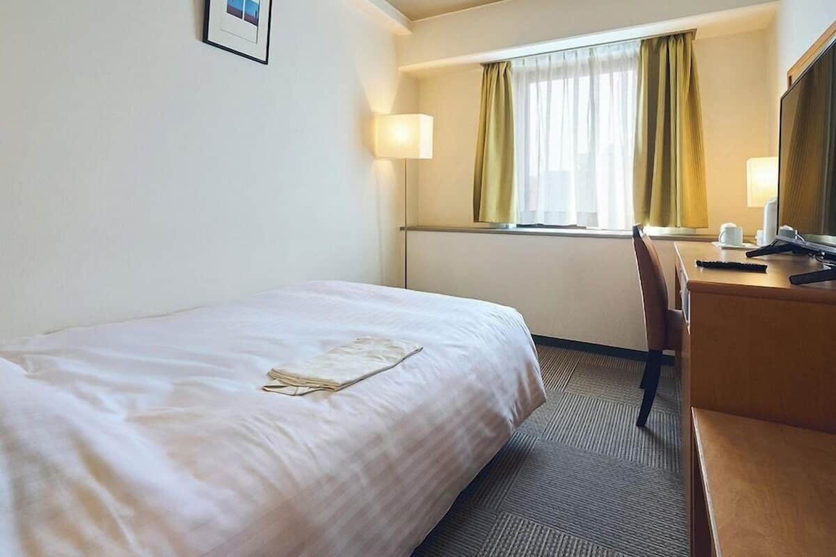 In-room safe, desk, iron/ironing board, free WiFi