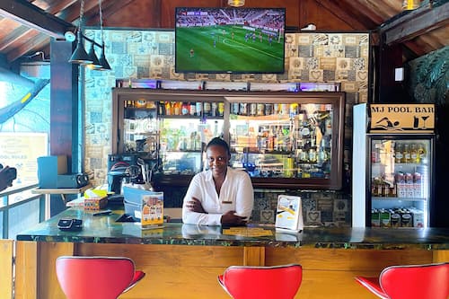 Poolside bar