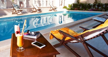 Triana Hotel