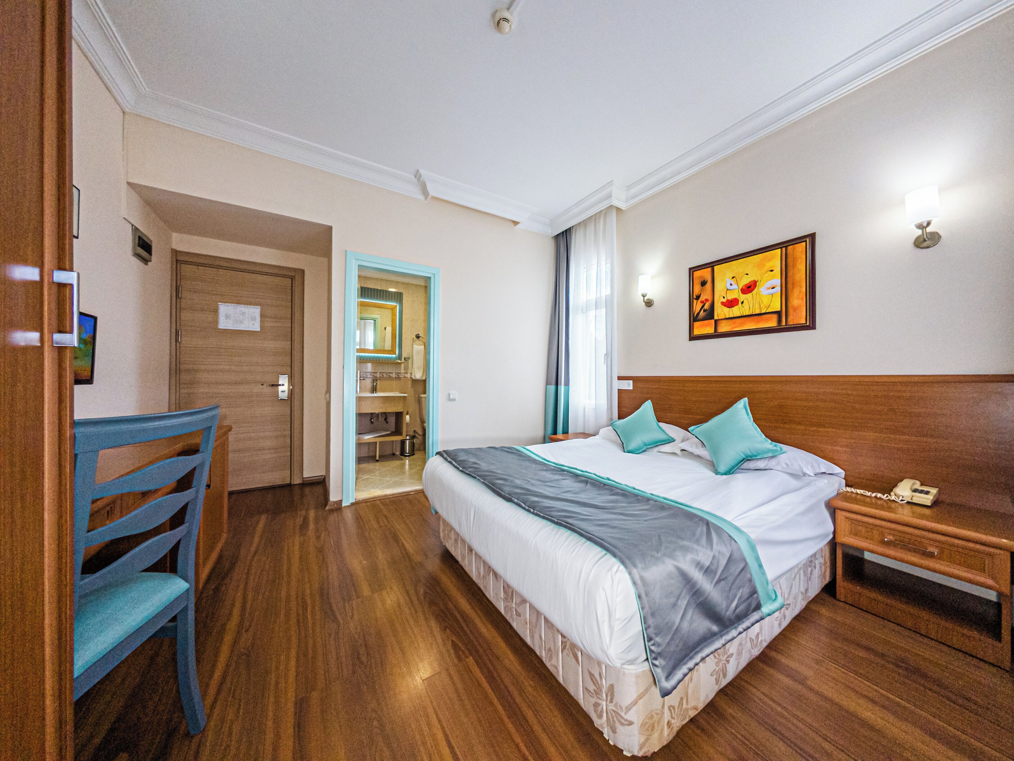 Standard Room | Memory foam beds, minibar, in-room safe, desk