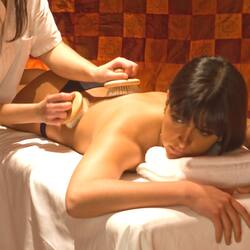 Sauna, hot tub, Turkish bath/hammam, body treatments, hot stone massages