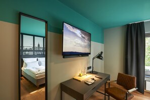 Premium bedding, desk, blackout drapes, iron/ironing board - QUARTIER 82 by Arcadeon (Hagen)