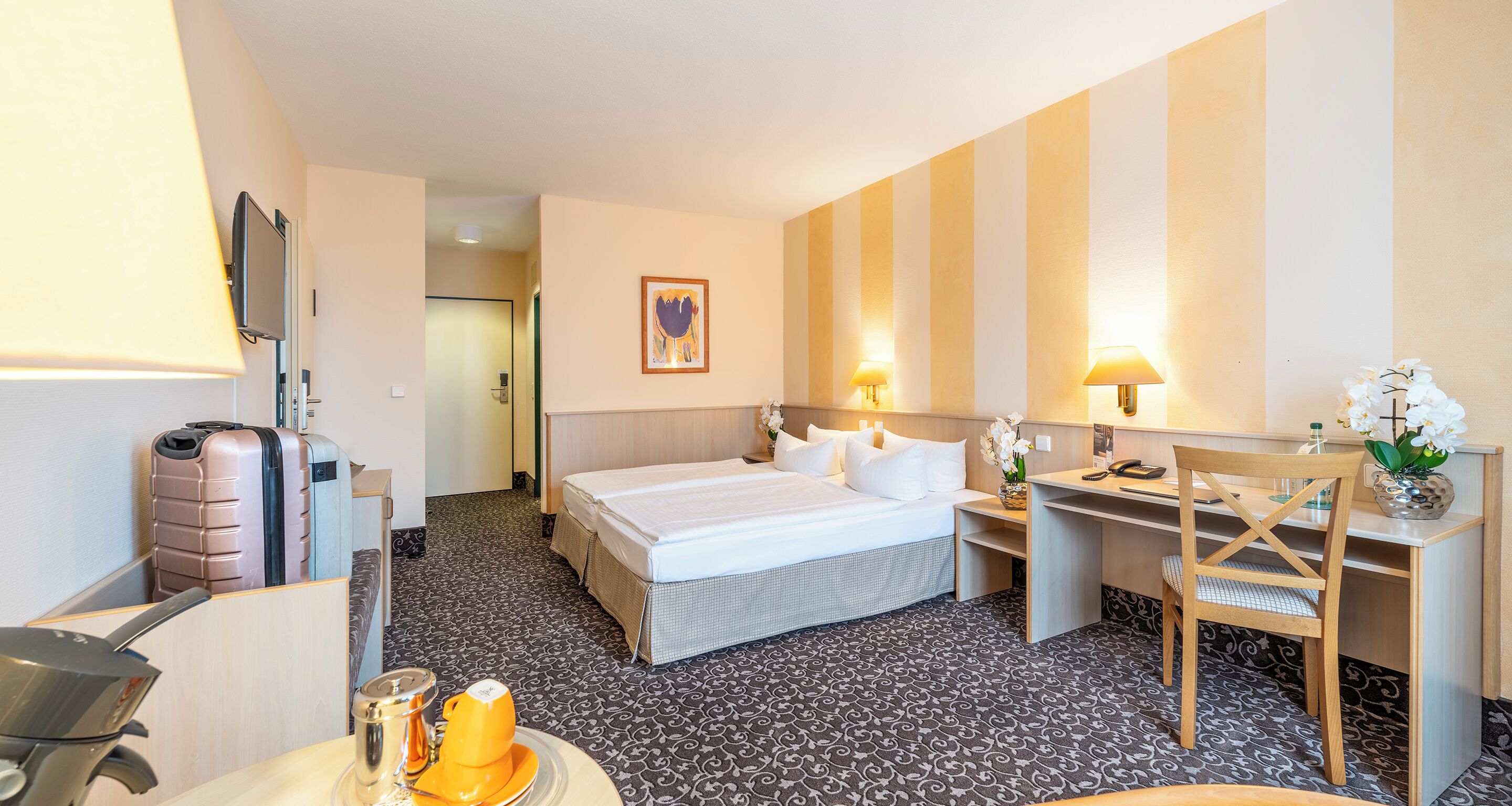 business suite | 1 bedroom, desk, laptop workspace, free wifi