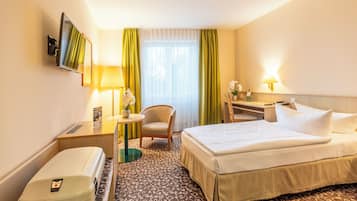 Business Double Room | Desk, laptop workspace, rollaway beds, free WiFi