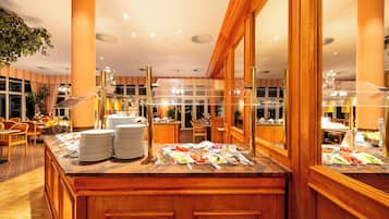 Dagelijks ontbijtbuffet (EUR 15 per persoon)
