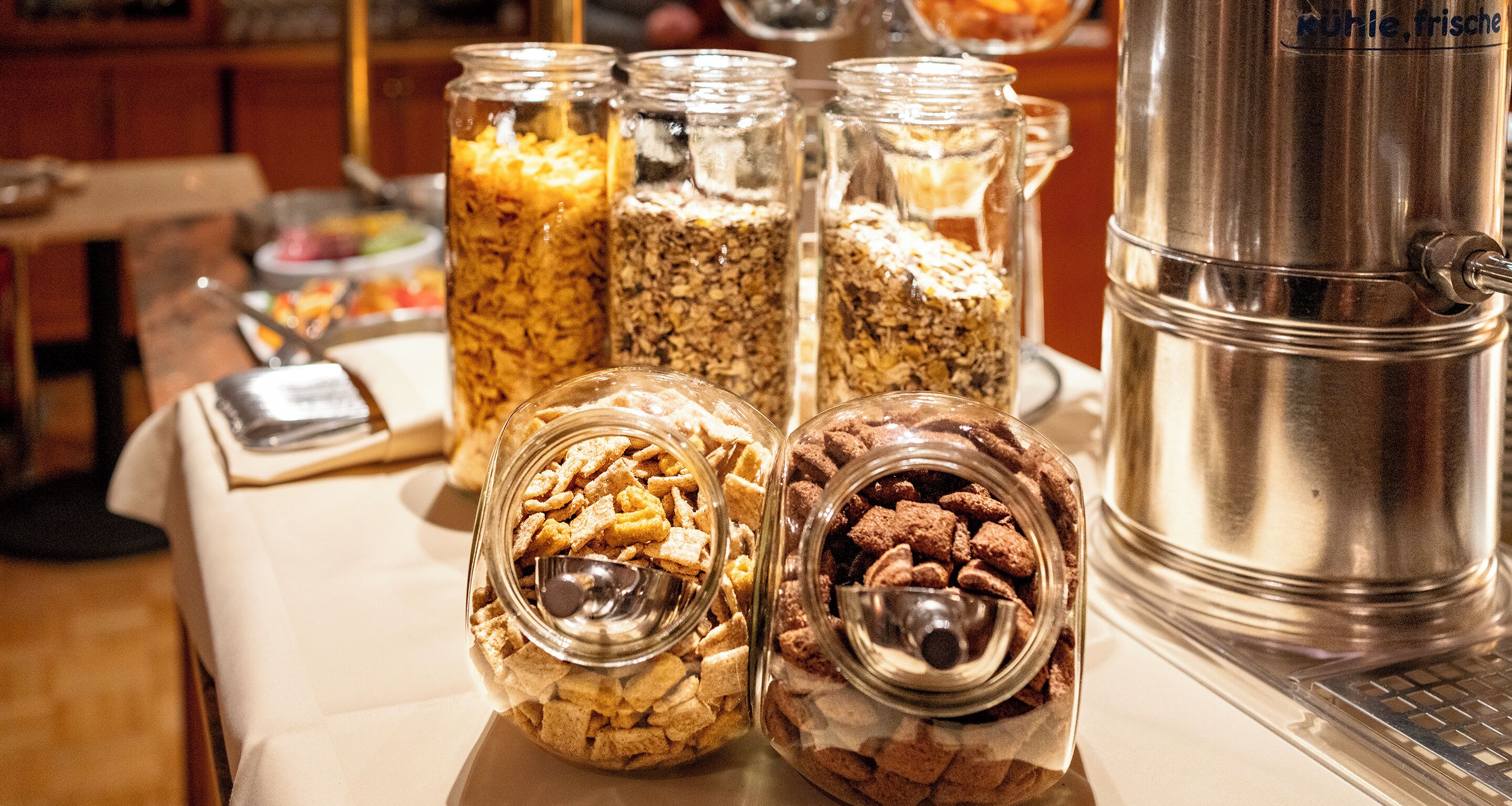 daily buffet breakfast (eur 15 per person)