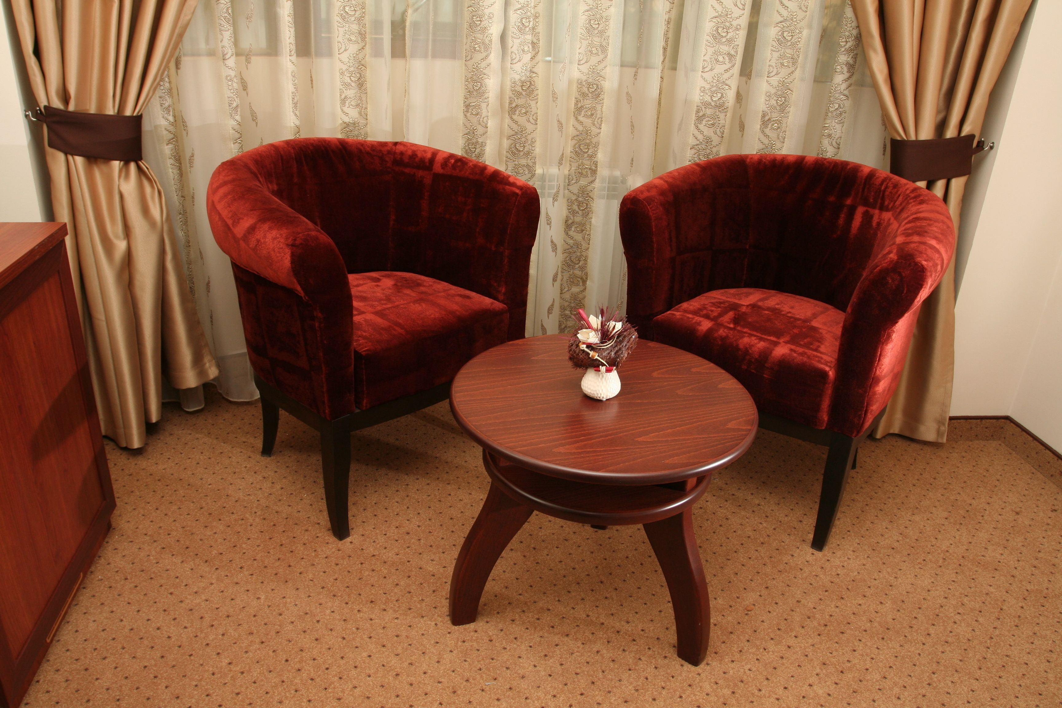 32-inch lcd tv with digital channels, tv