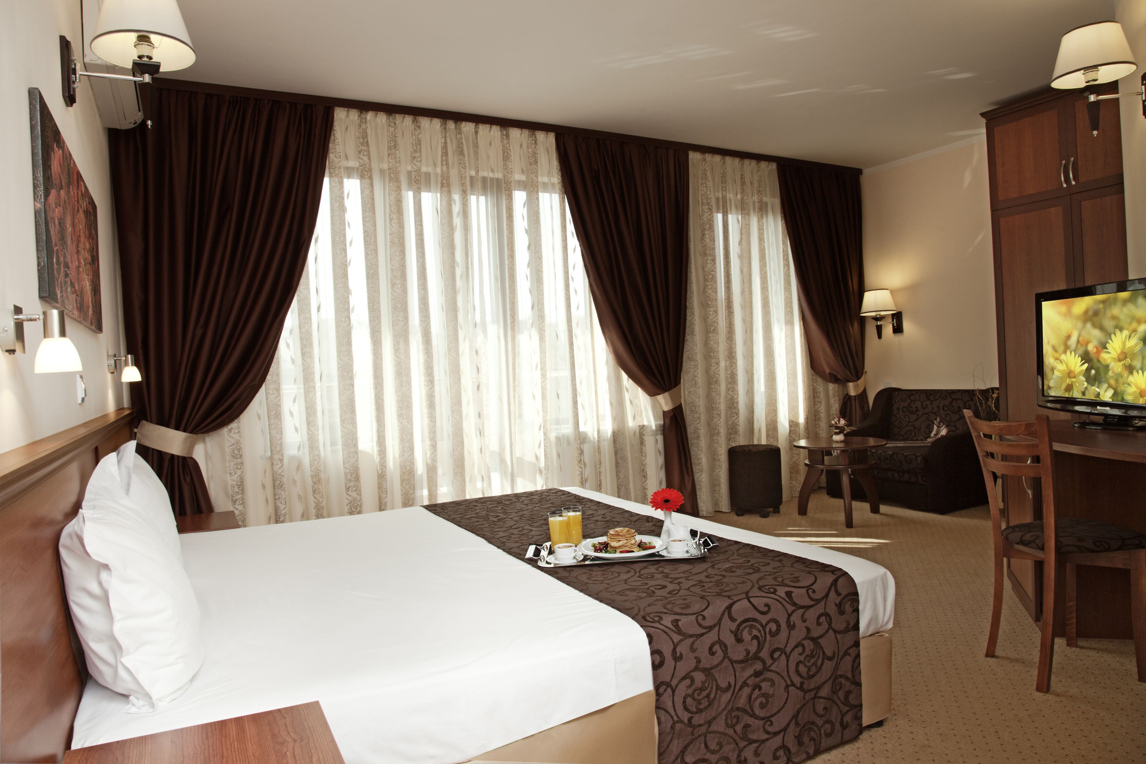 deluxe double room, balcony | 1 bedroom, memory-foam beds, minibar, desk