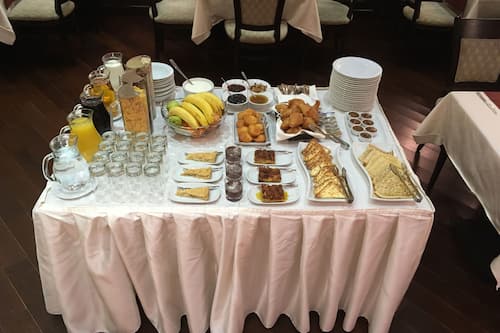 Colazione a buffet a pagamento, servita tutte le mattine