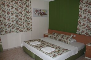 책상, 방음 설비, 다리미/다리미판, 무료 WiFi