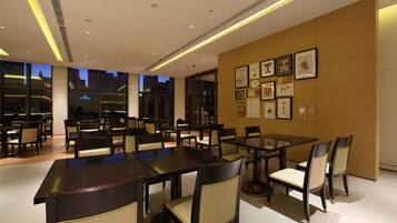 Desayuno buffet (CNY 68 por persona)