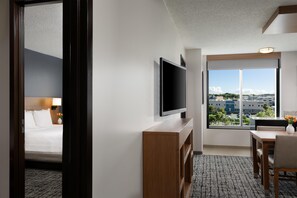 Premium bedding, in-room safe, desk, soundproofing