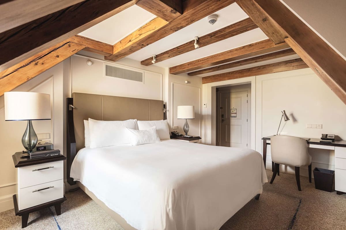 Premium bedding, minibar, in-room safe, desk