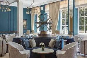 Dinner served, international cuisine, garden views 