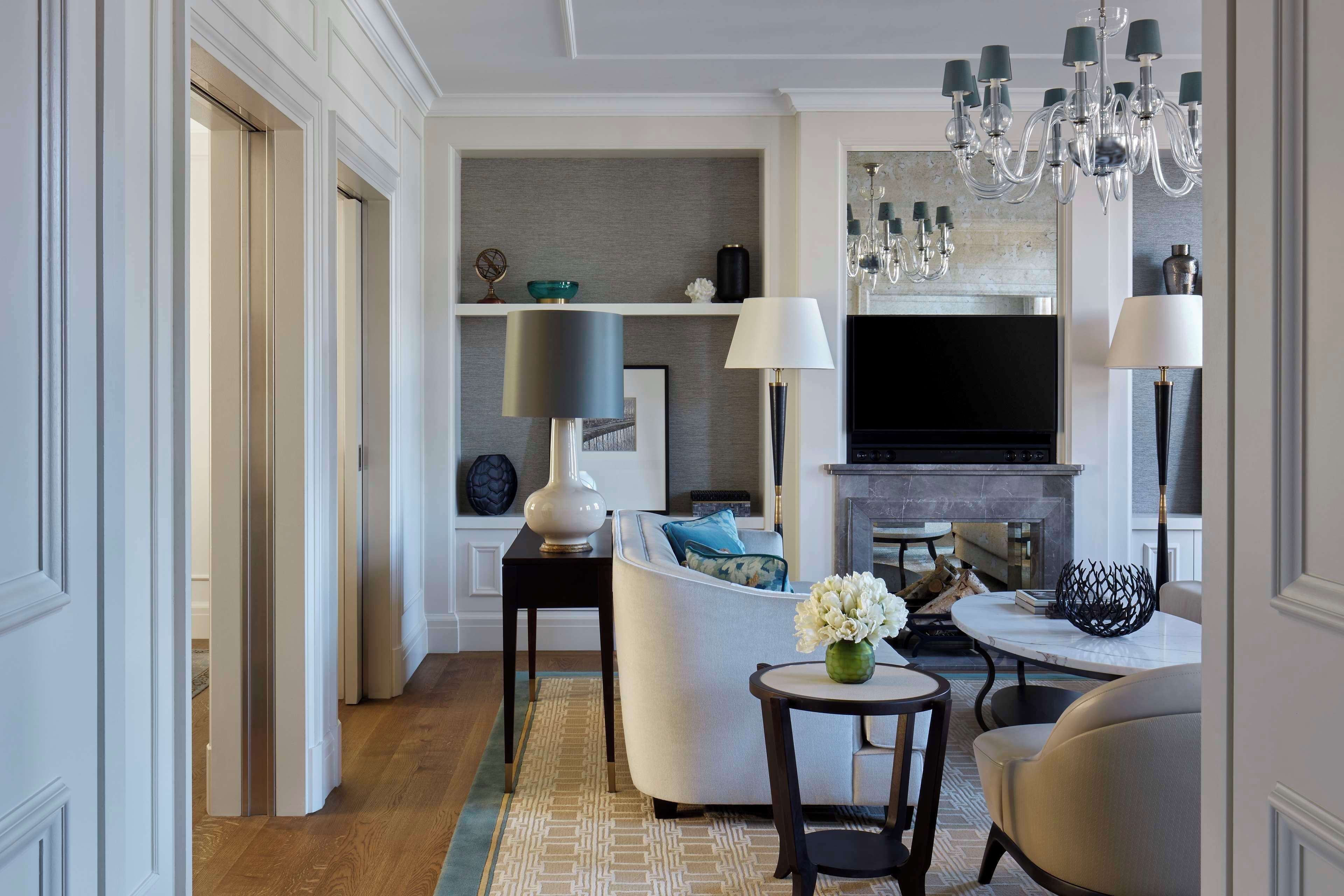 Luxury Suite, 1 King Bed (Brentano) | Living area