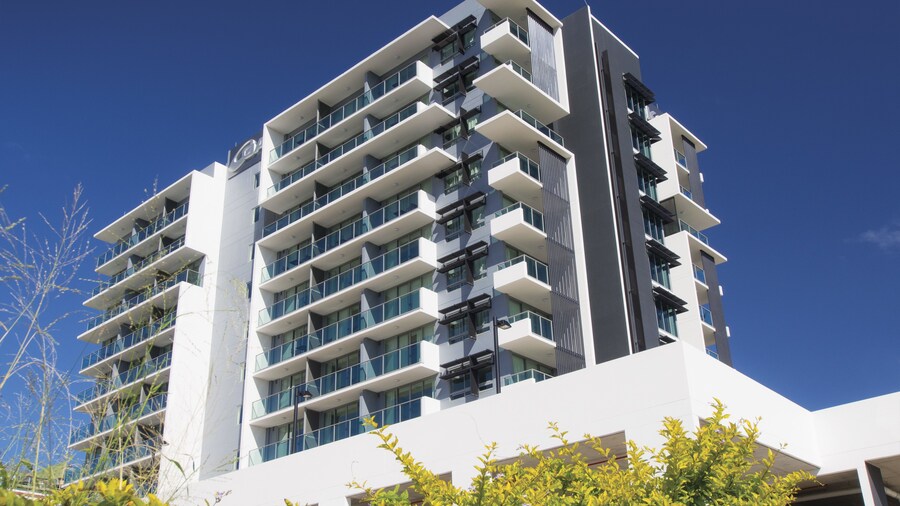 Oaks Gladstone Grand Hotel
