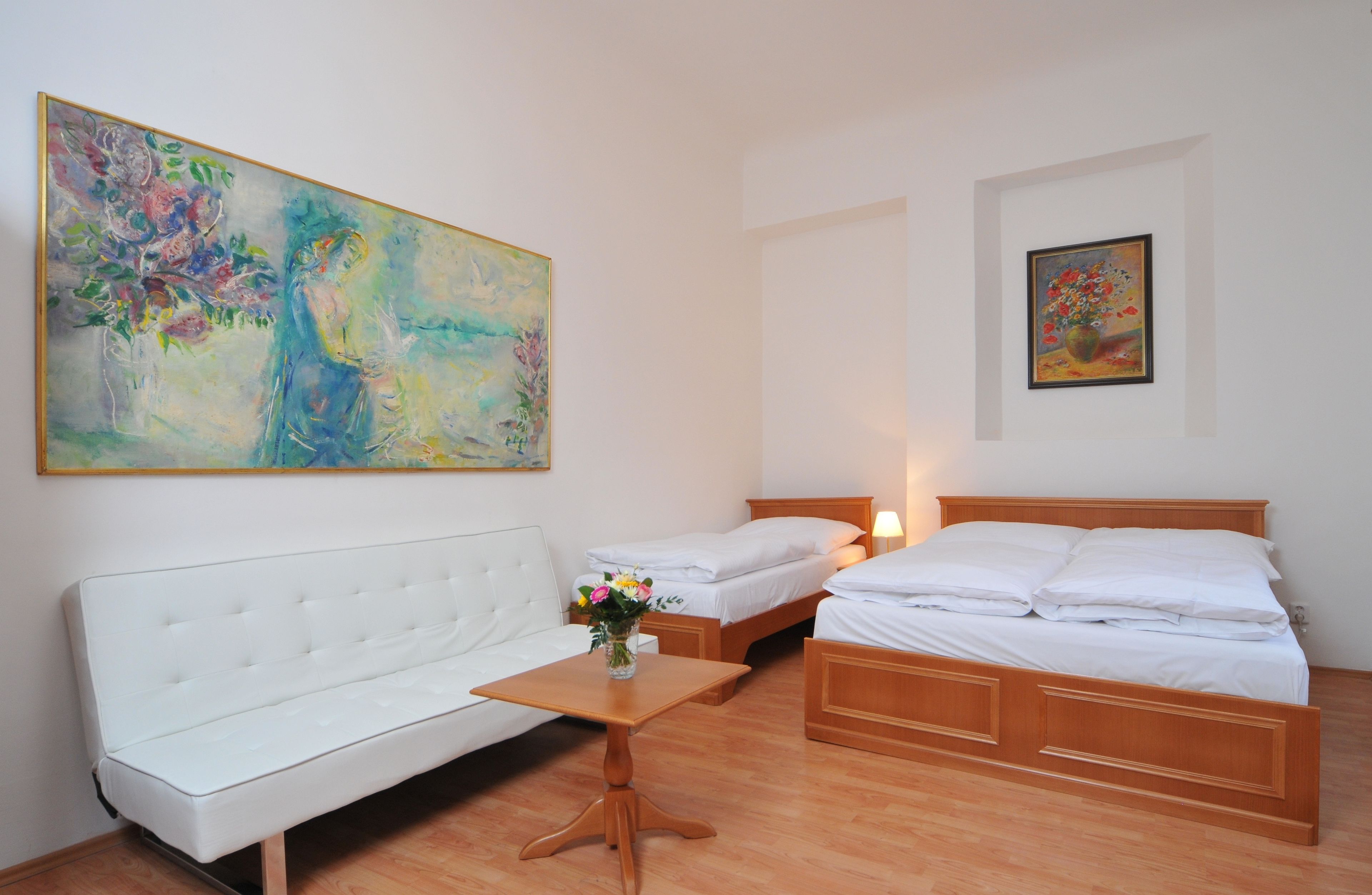 apartment, 1 bedroom | in-room safe, individually decorated, individually furnished, desk