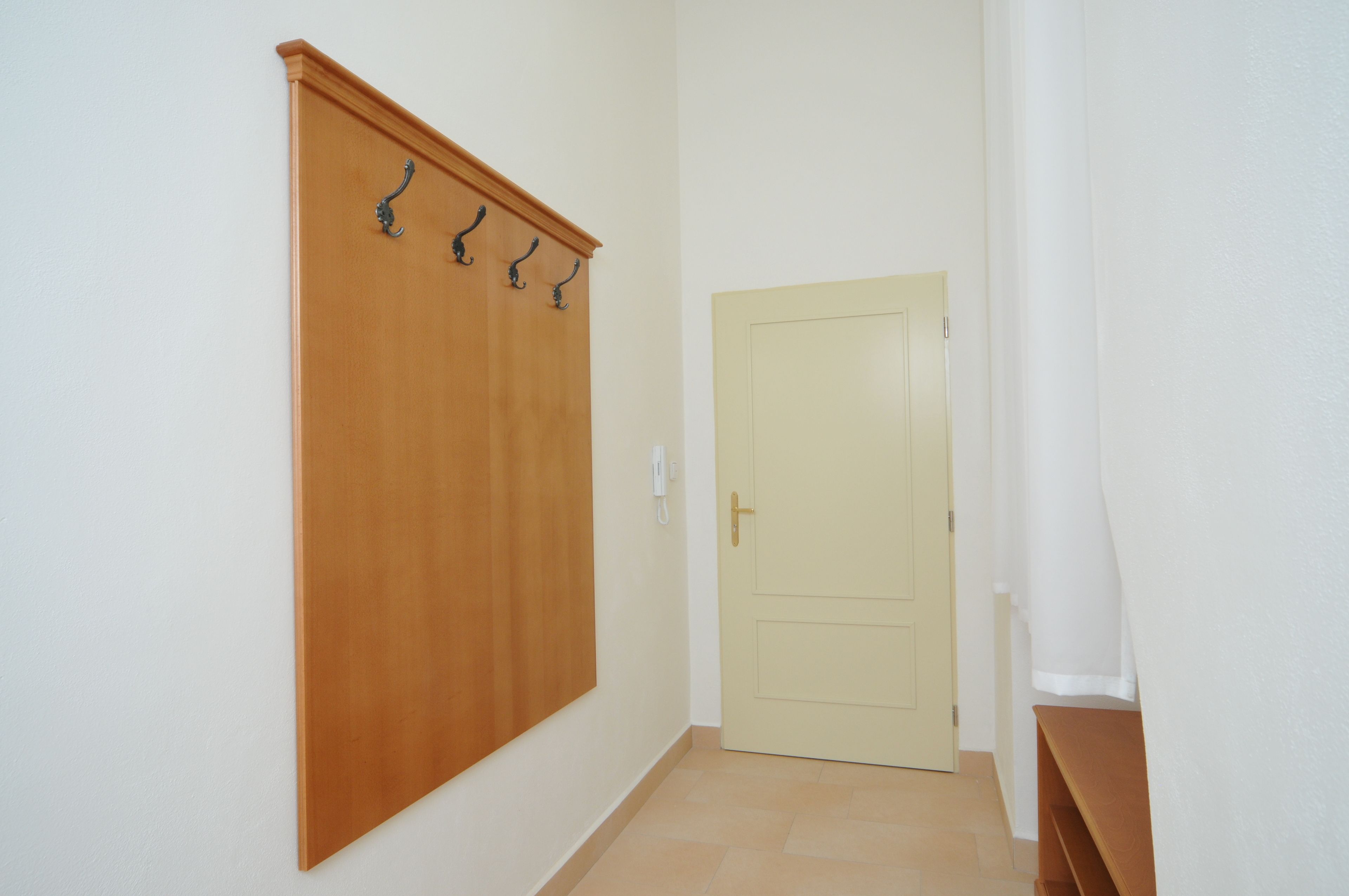 apartment, 3 bedrooms | in-room safe, individually decorated, individually furnished, desk