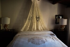 Premium bedding, down duvets, desk, free WiFi