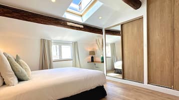 Design Apartment, Non Smoking (L'Authentique, 46 rue Vacon) | Memory-foam beds, in-room safe, individually decorated