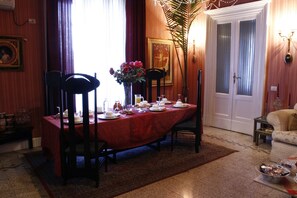 Restauration dans la chambre