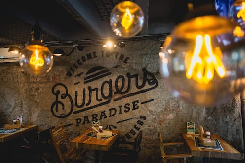 2 restaurants; breakfast, lunch, dinner, and brunch served