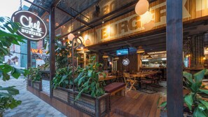 2 restaurants, breakfast, lunch, dinner served; Turkish cuisine  - Hotel el Peñón By Bithotels (Cali)