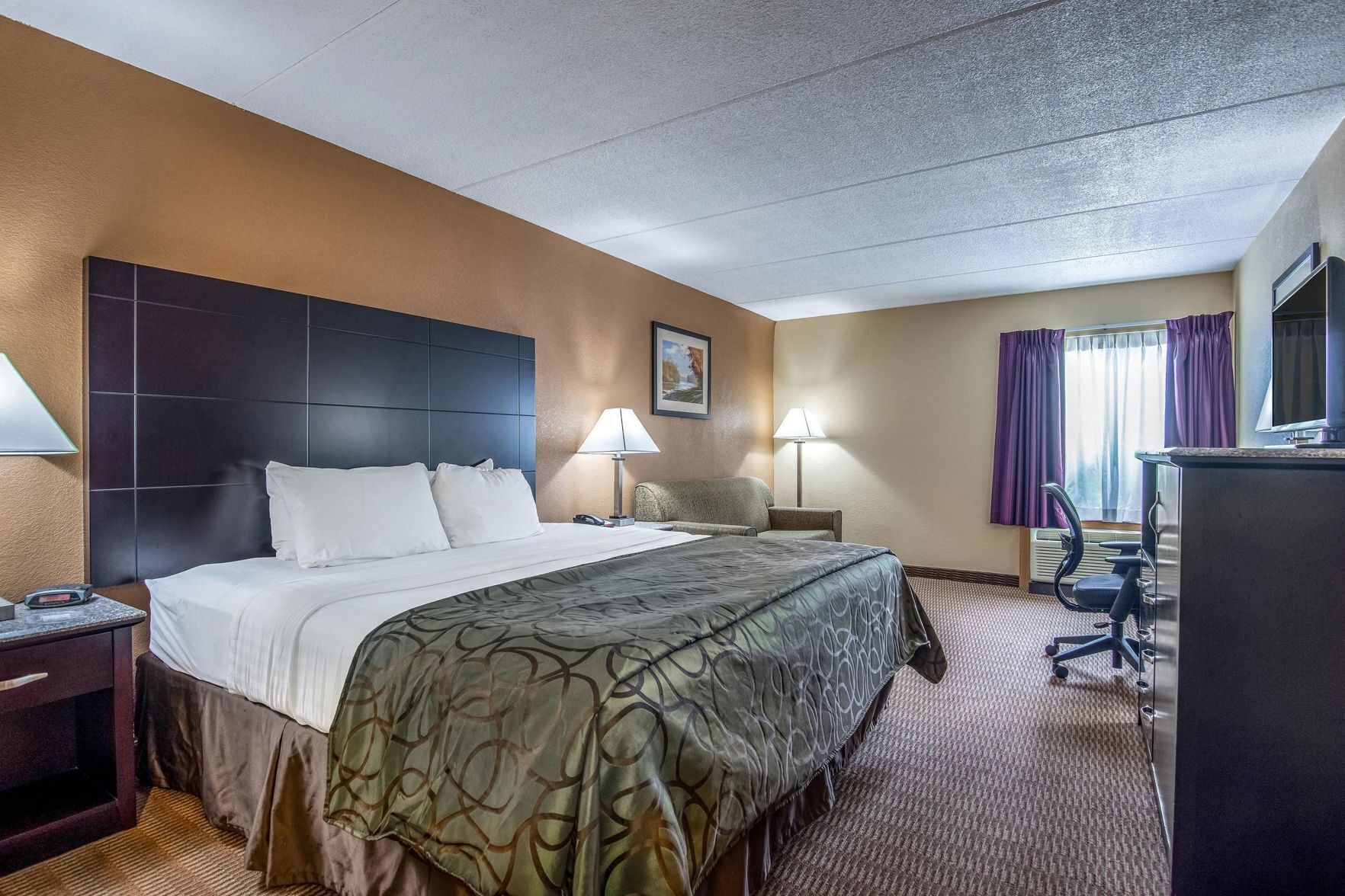 In-room safe, desk, iron/ironing board, cribs/infant beds