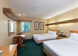 Escritorio y ropa de cama 