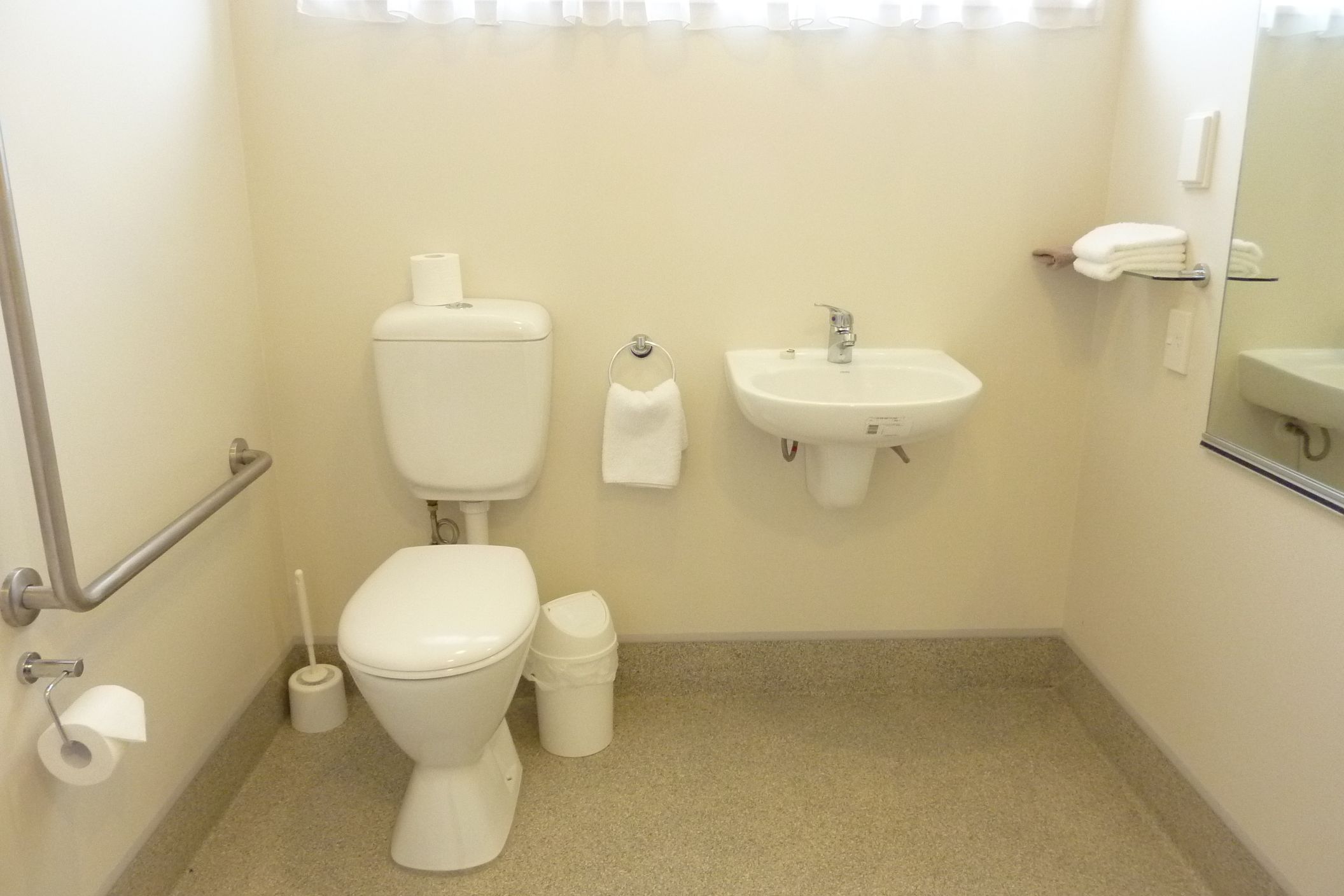 Photo - Colonial Inn Motel