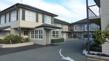 Fachada de la propiedad