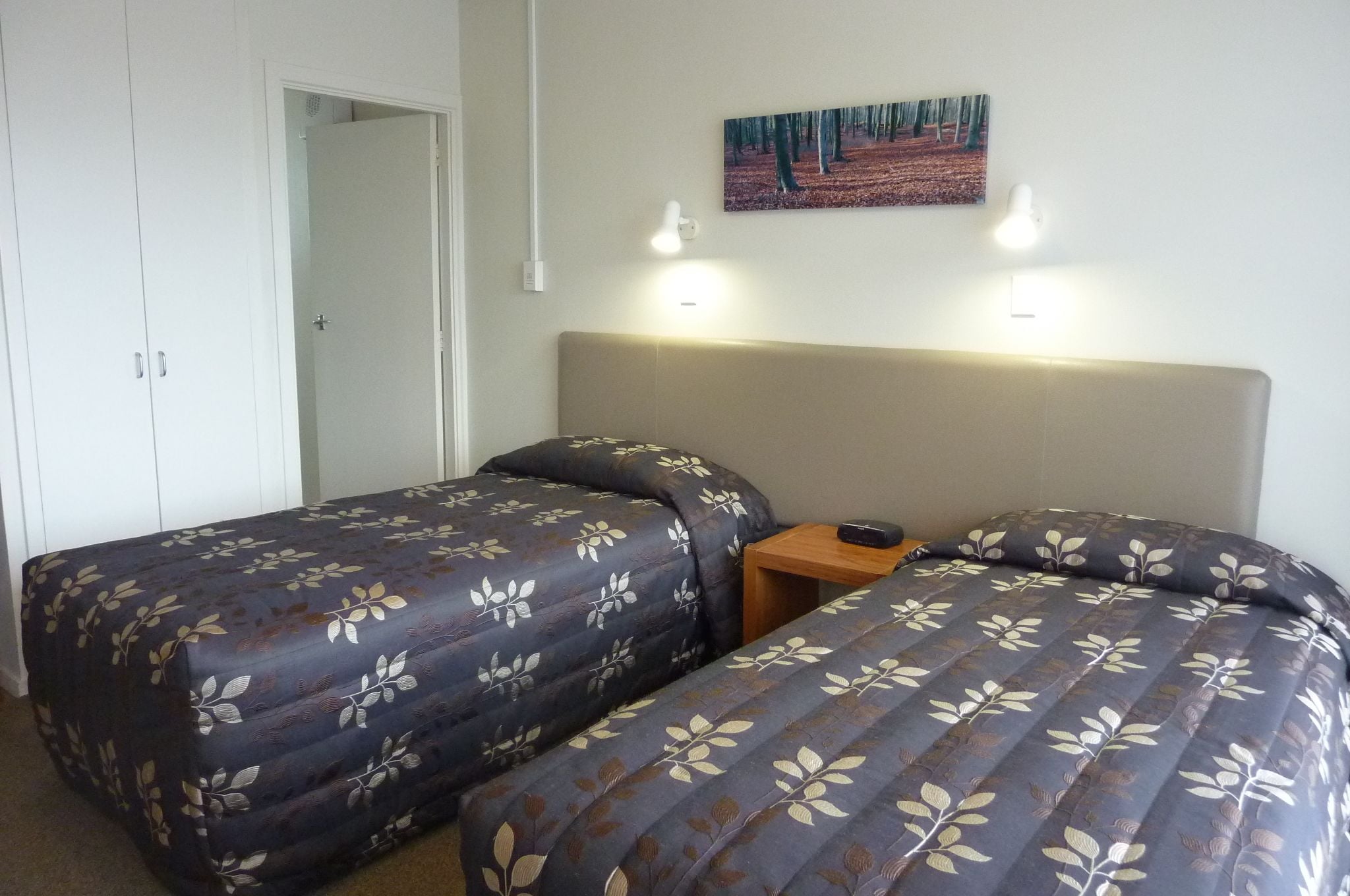 Photo - Colonial Inn Motel