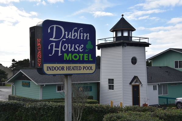 Exterior - The Dublin House Motel (Yachats)