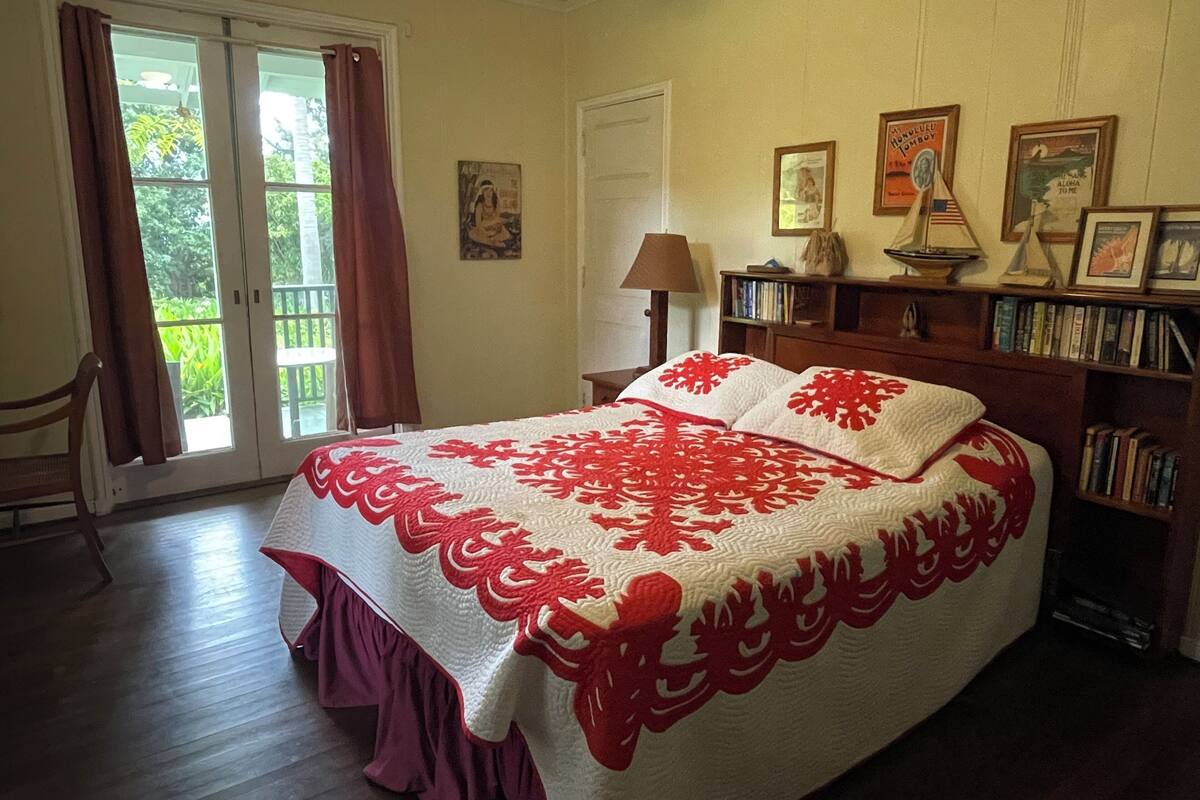 Traditional Villa, Multiple Bedrooms, Lanai, Garden Area | Iron/ironing board, individually decorated, individually furnished