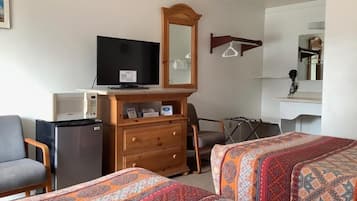 Double Room | WiFi, bed sheets