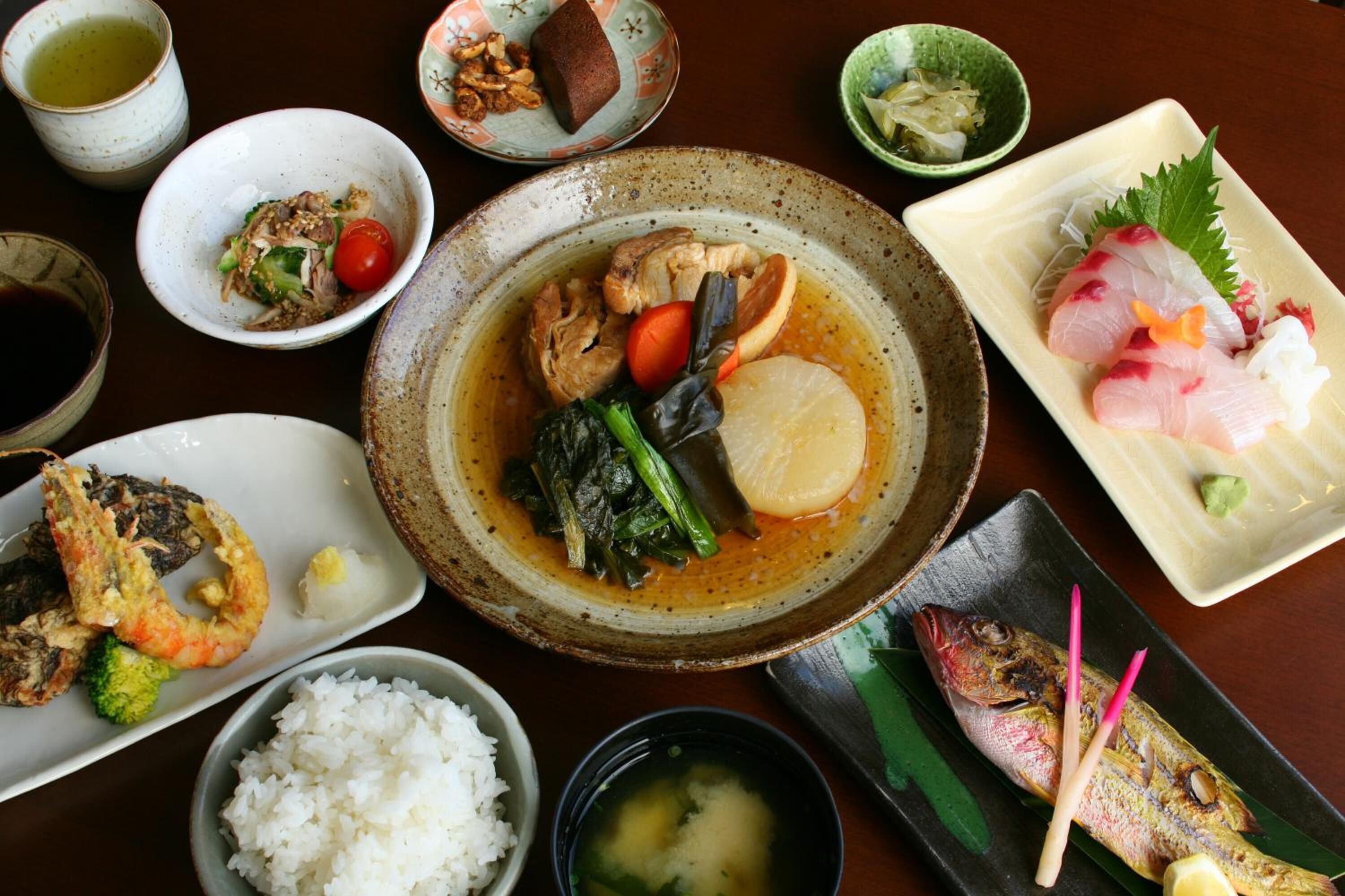 breakfast, lunch, dinner served; japanese cuisine, sea views