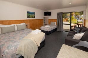 Studio Motel (2 Bed)