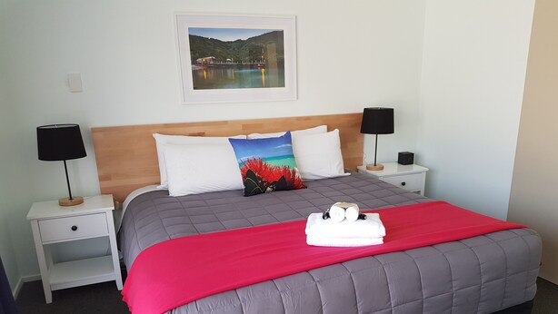 Room - Courtesy Court Motel (Nelson)