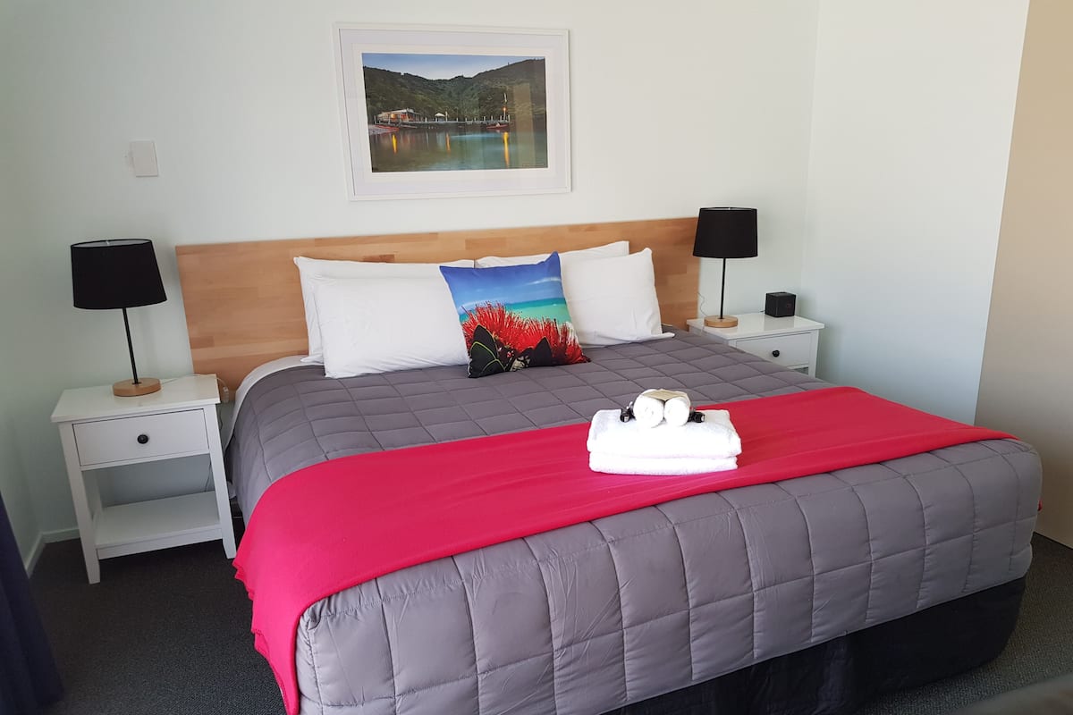 Blackout curtains, iron/ironing board, free cots/infant beds, free WiFi