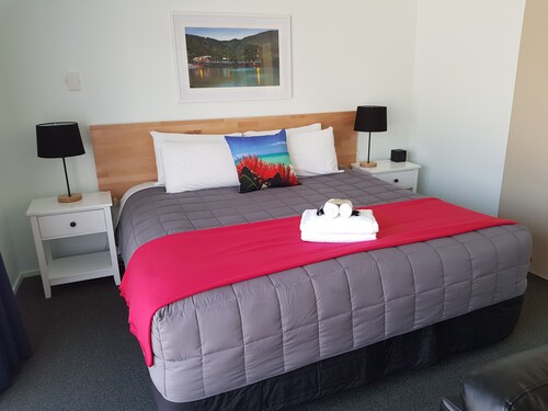 Courtesy Court Motel