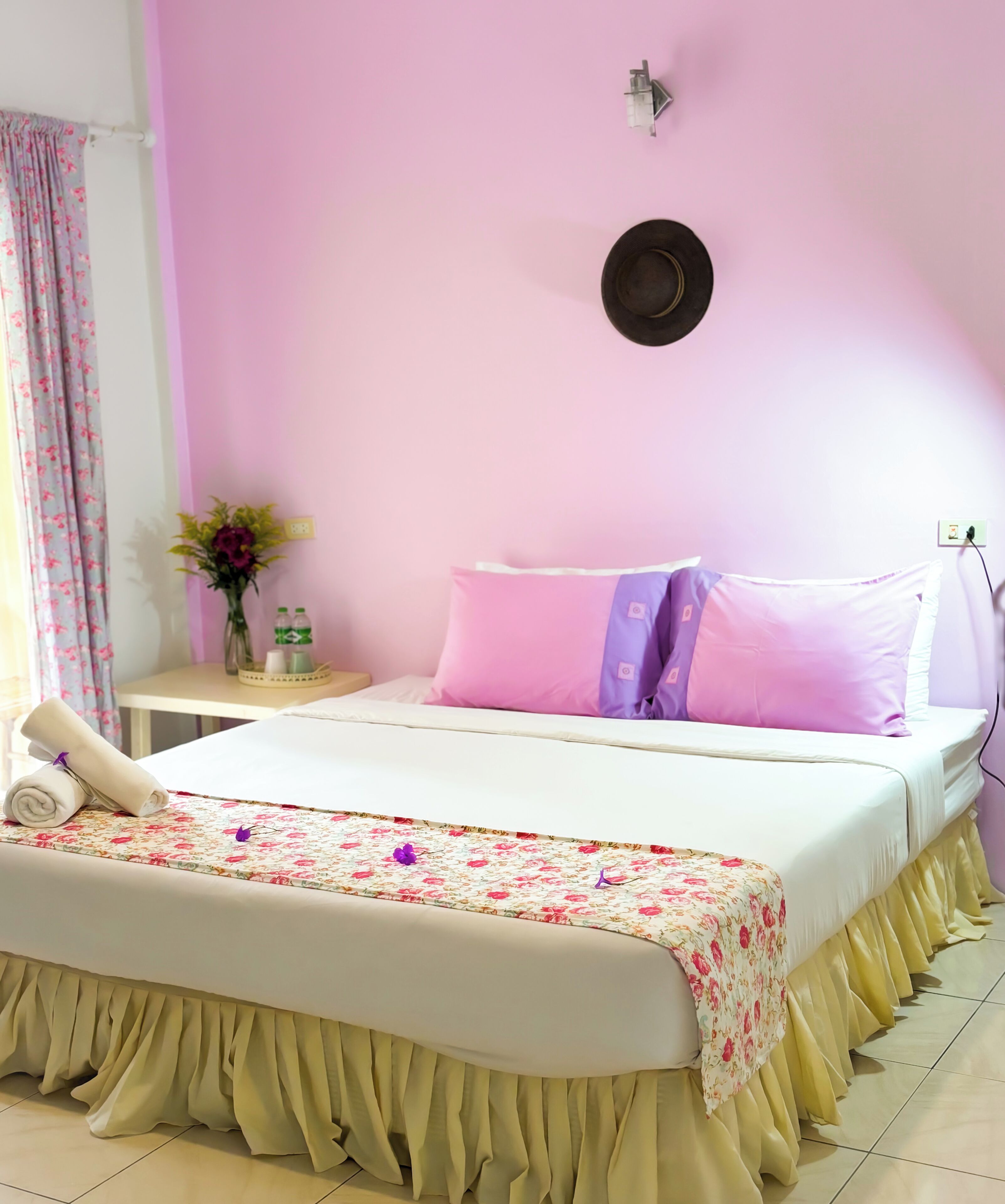 standard room | in-room safe, rollaway beds, free wifi, bed sheets