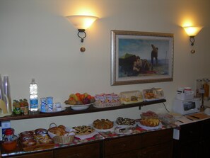 Free buffet breakfast