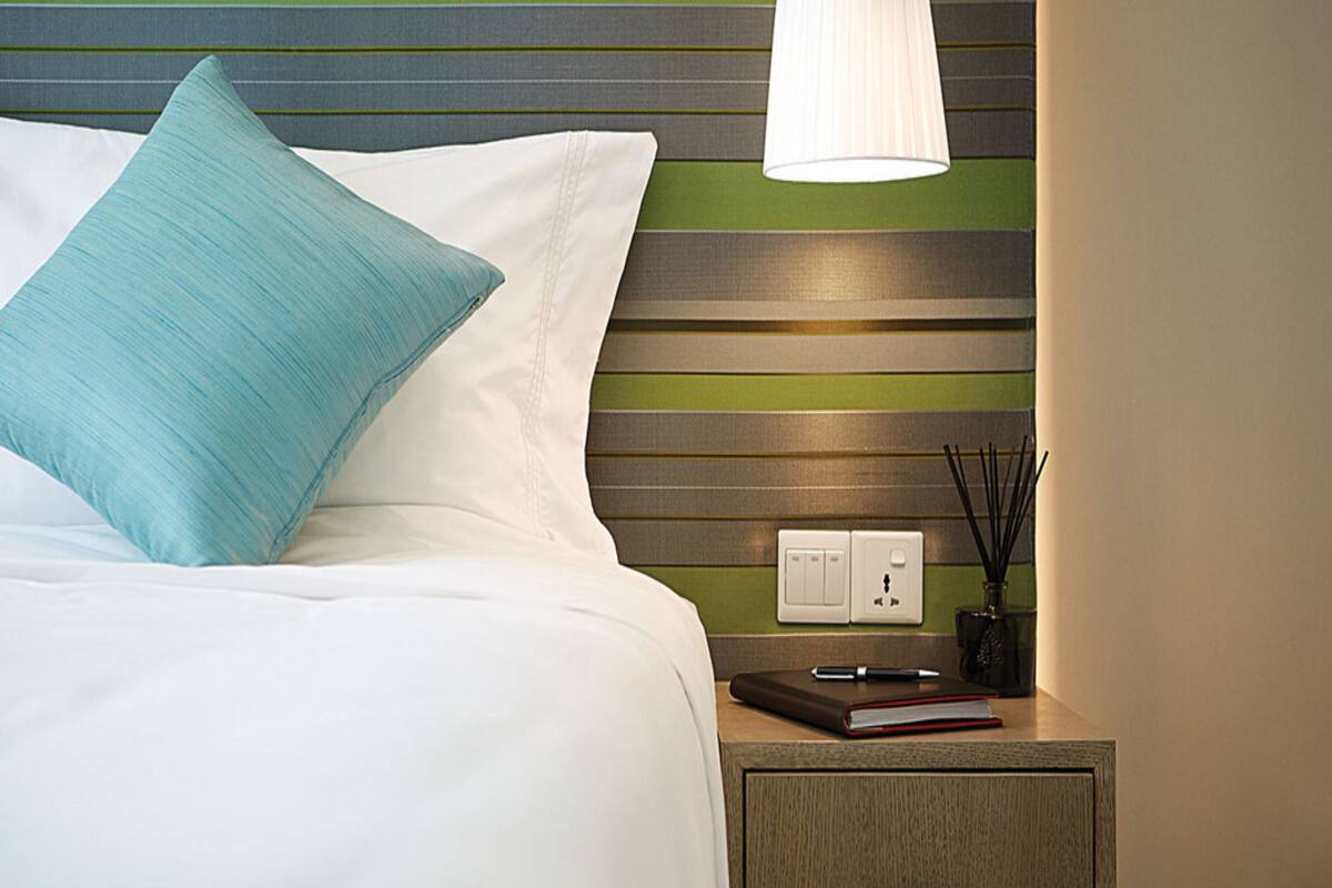 Minibar, két bảo mật tại phòng, bàn, màn/rèm cản sáng