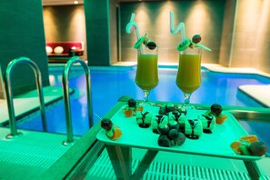Piscina coperta, piscina all'aperto