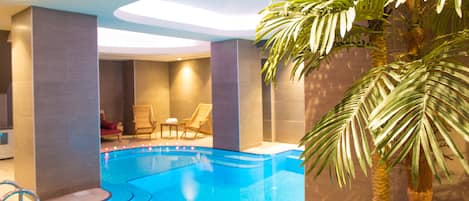 Piscine couverte, piscine extérieure