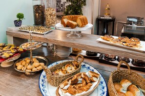 Daily continental breakfast for a fee