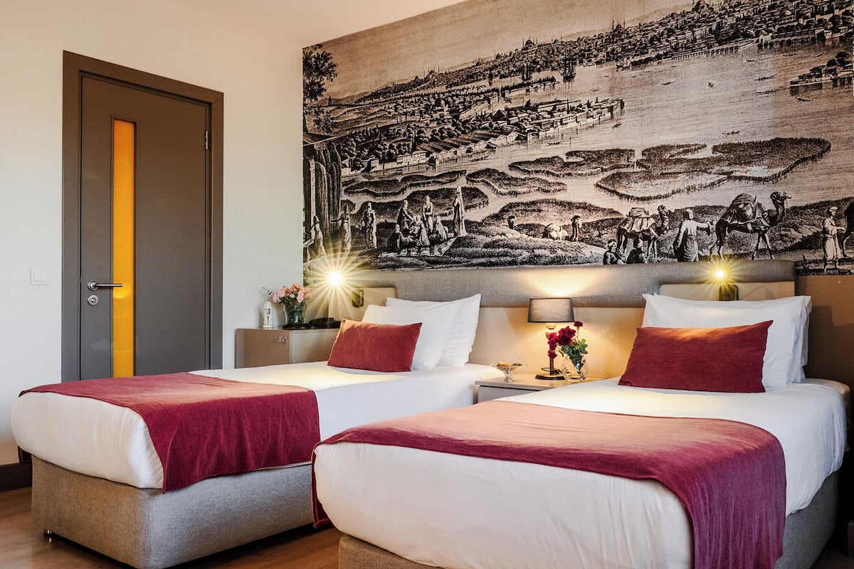 Hochwertige Bettwaren, Minibar, Zimmersafe, schallisolierte Zimmer